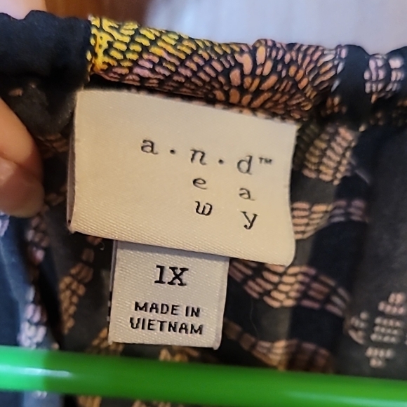 A New Day Black Floral Romper - Picture 2 of 4